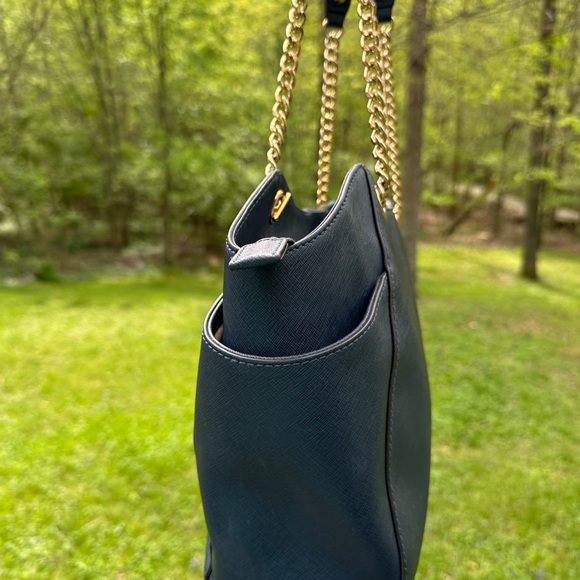 *$3 Start* Michael Kors Navy Blue Tote Bag - Picture 4 of 13